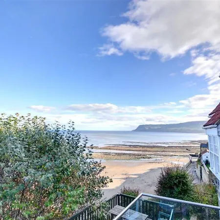 Holiday Laurencija * Robin Hood's Bay